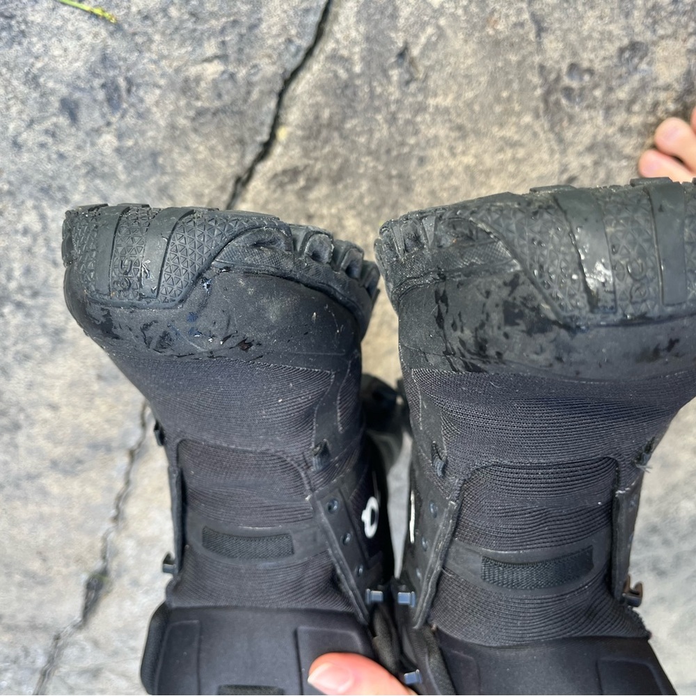 On Cloud Boots size 10